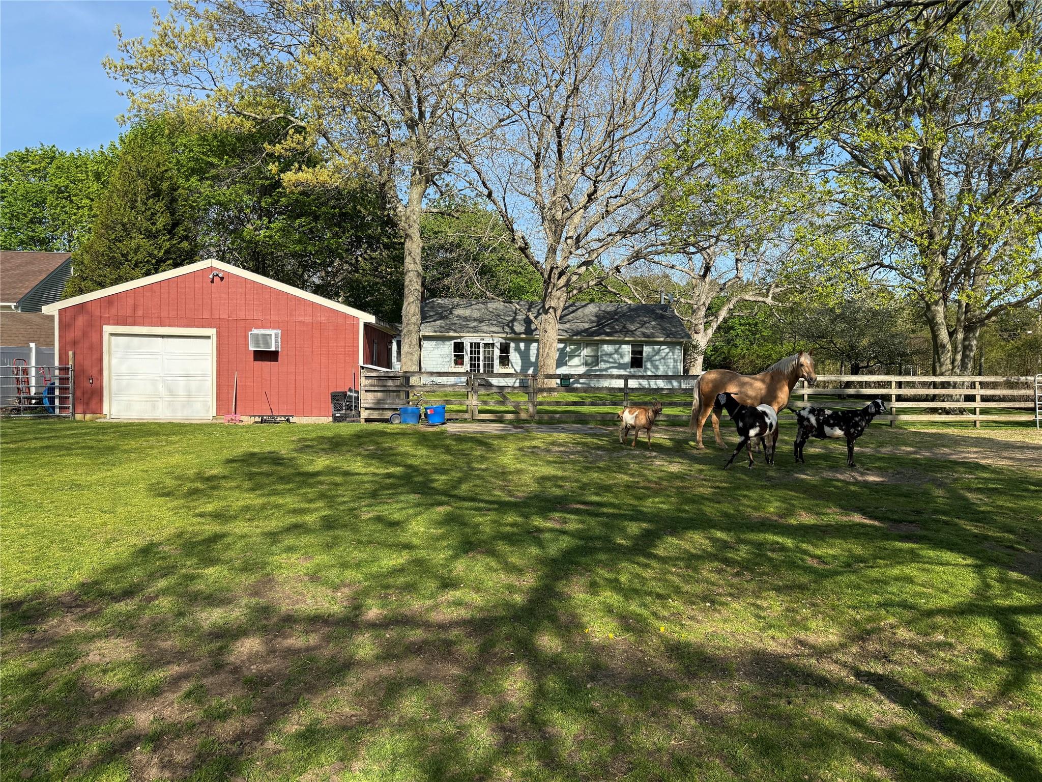 121 Fresh Pond Avenue, Calverton, New York image 16