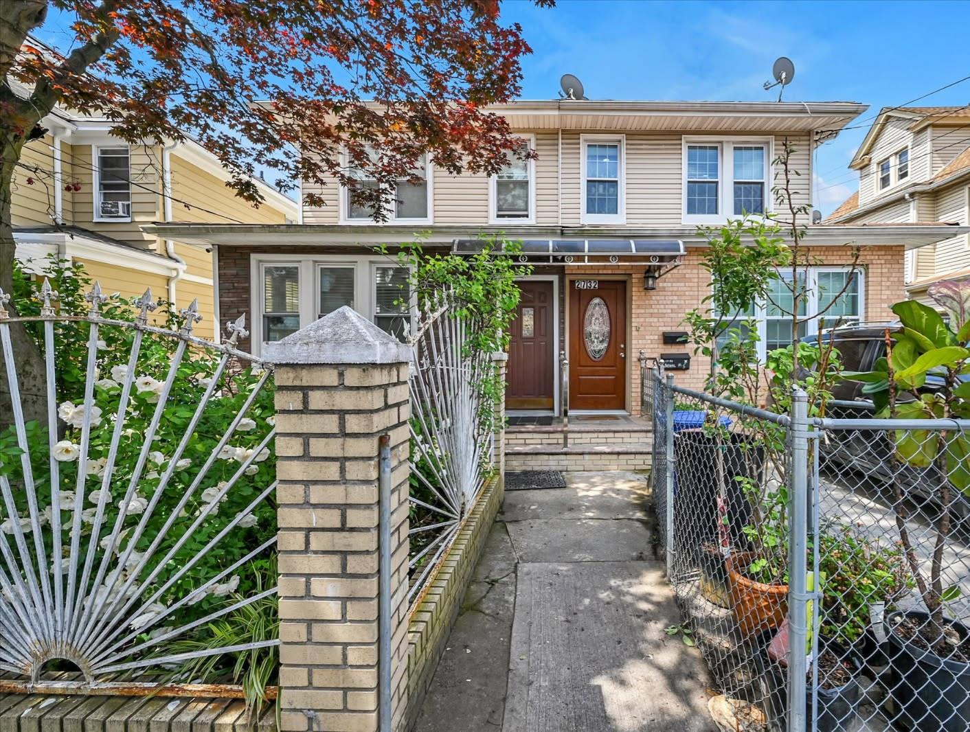 Property for Sale at Mcintosh Street, East Elmhurst, Queens, NY - Bedrooms: 6 
Bathrooms: 3  - $1,125,000