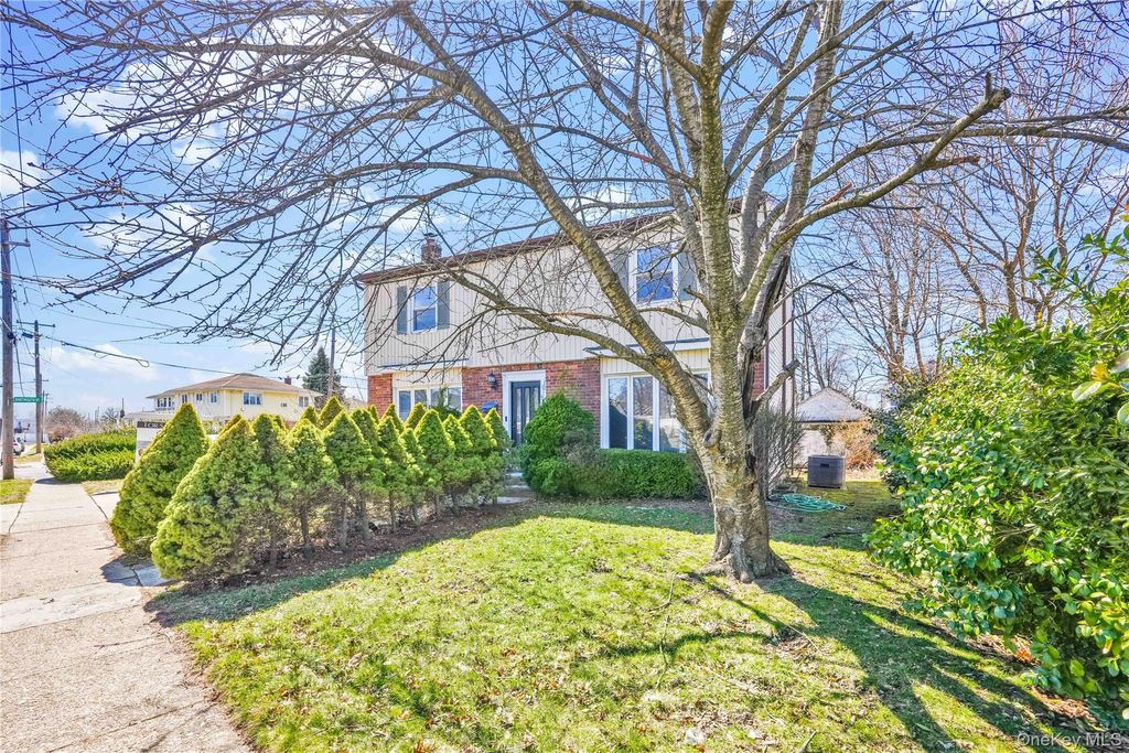 Photo of 59 Boylston Street, Hempstead, NY 11550 (MLS # 973687)