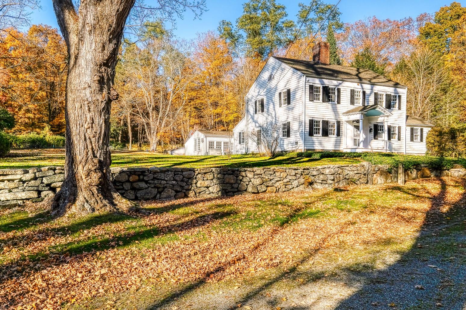 Property for Sale at Route 35, South Salem, New York - Bedrooms: 5 
Bathrooms: 3 
Rooms: 14  - $1,395,000