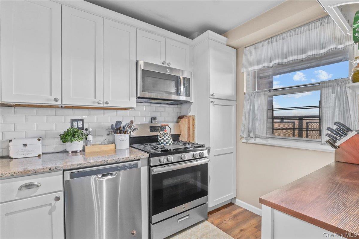 5900 Arlington Avenue 3S