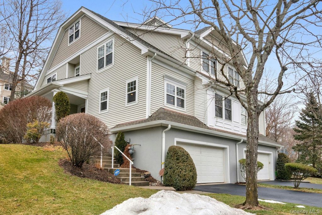 Photo of 118 Underhill Lane, Peekskill, NY 10566 (MLS # 940281)