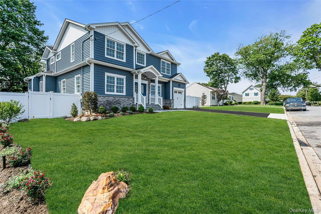 Photo of 68 Caroline Street, Bethpage, NY 11714 (MLS # 892906)