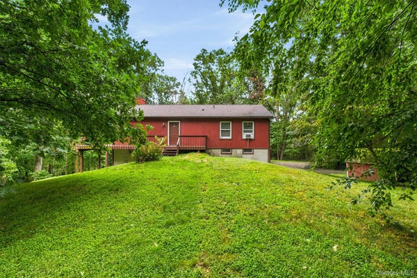 35 MOCCASIN VIEW RD, FISHKILL, NY 12524 - Image b271c4e563c004cfbcf42049e1764ff3/498412502