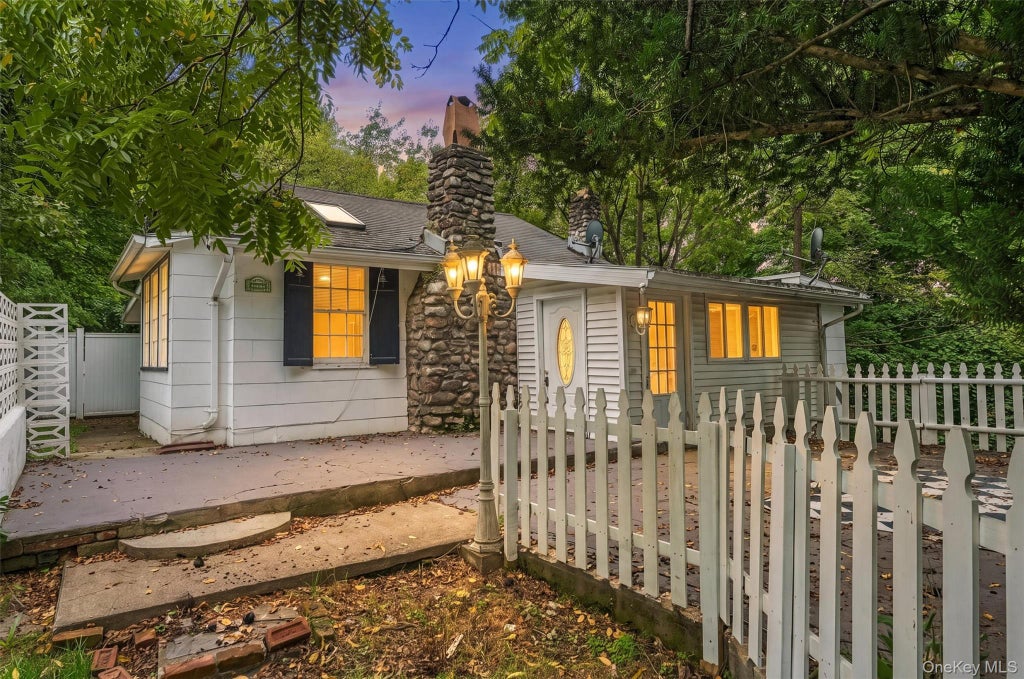 Photo of 4 Hillside Trail, Monroe, NY 10950 (MLS # 1052945)