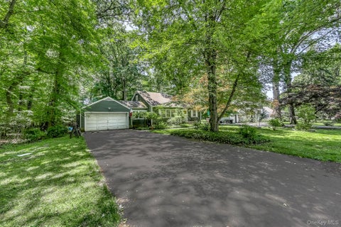 Photo of 3 Woodland Place, Airmont, NY 10952 (MLS # 1008704)