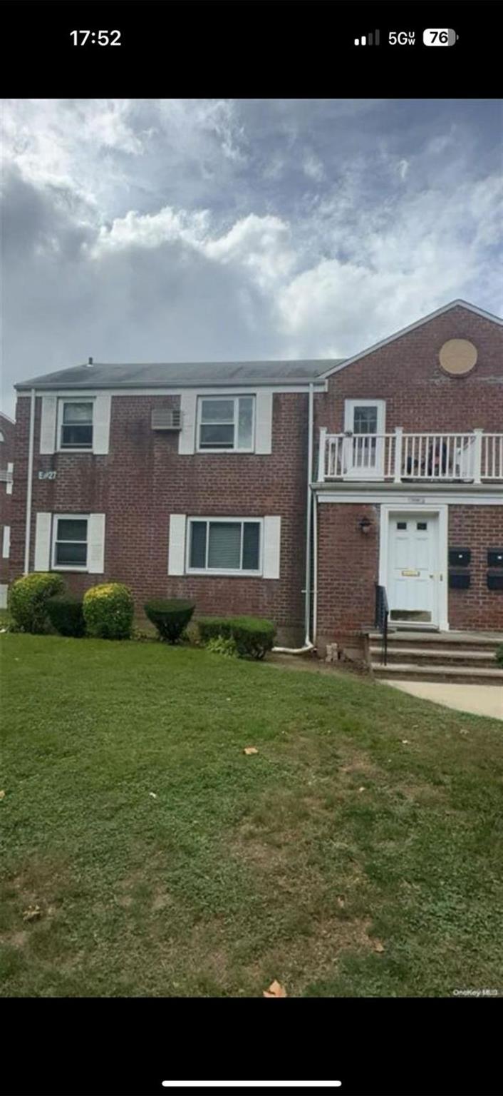 Rental Property at 260 Street 1, Glen Oaks, Queens, NY - Bedrooms: 2 
Bathrooms: 1 
Rooms: 4  - $2,800 MO.