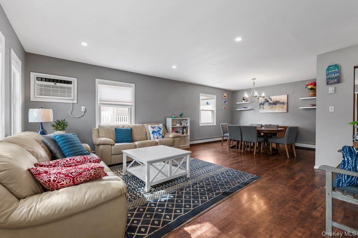 61 Hollyhock Road