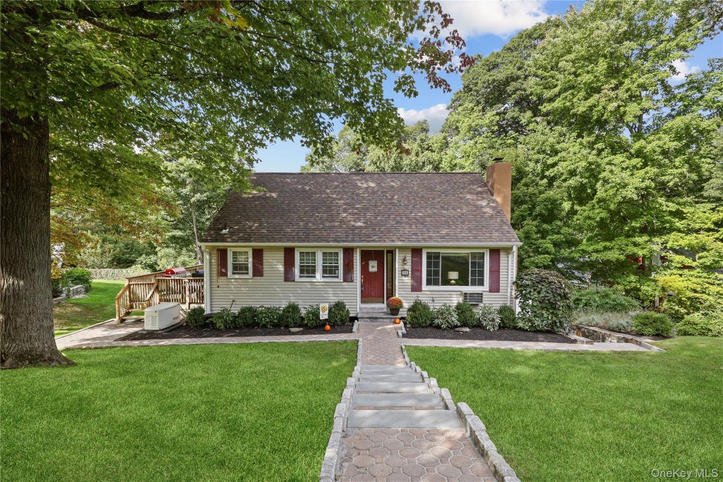 Photo of 33 Nevins Road, Mahopac, NY 10541 (MLS # 1031937)