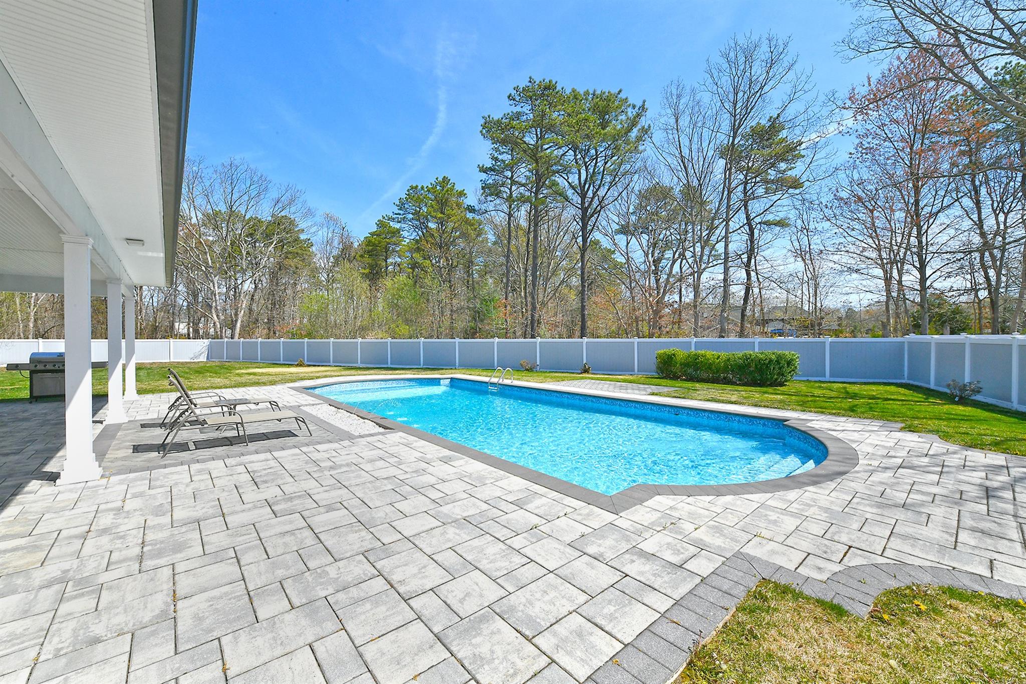 981 Baldwin Path, Dix Hills, New York image 40