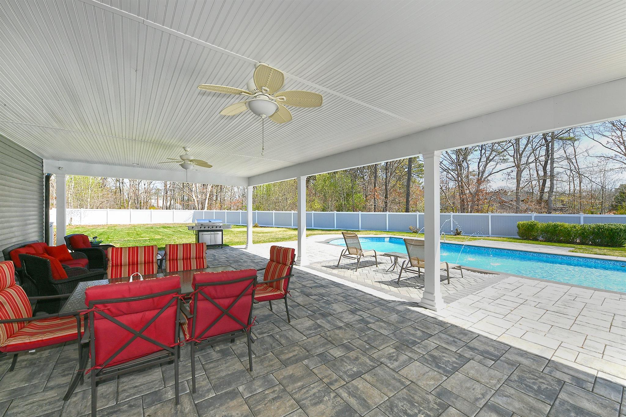 981 Baldwin Path, Dix Hills, New York image 39
