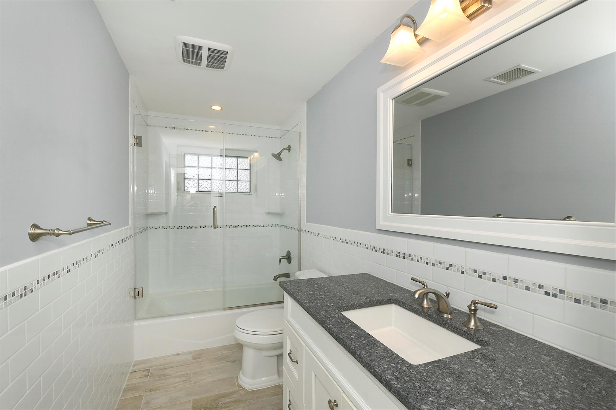 981 Baldwin Path, Dix Hills, New York image 36