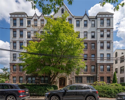 Homes For Sale - 100 Parkway Road #4D<br/> Bronxville, NY 10708