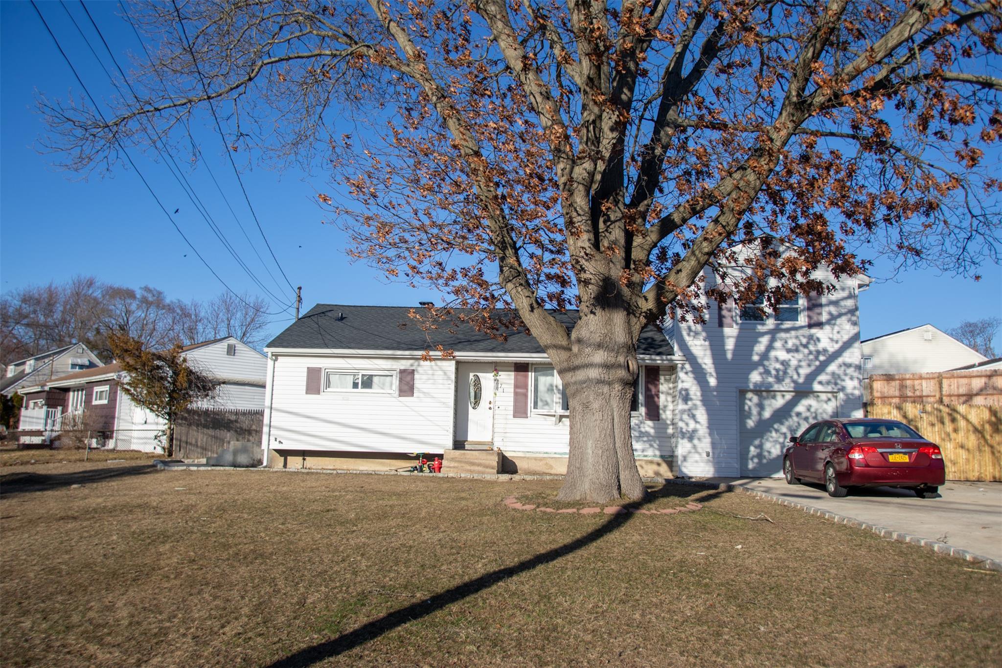 171 Claywood Drive, Brentwood, New York image 19