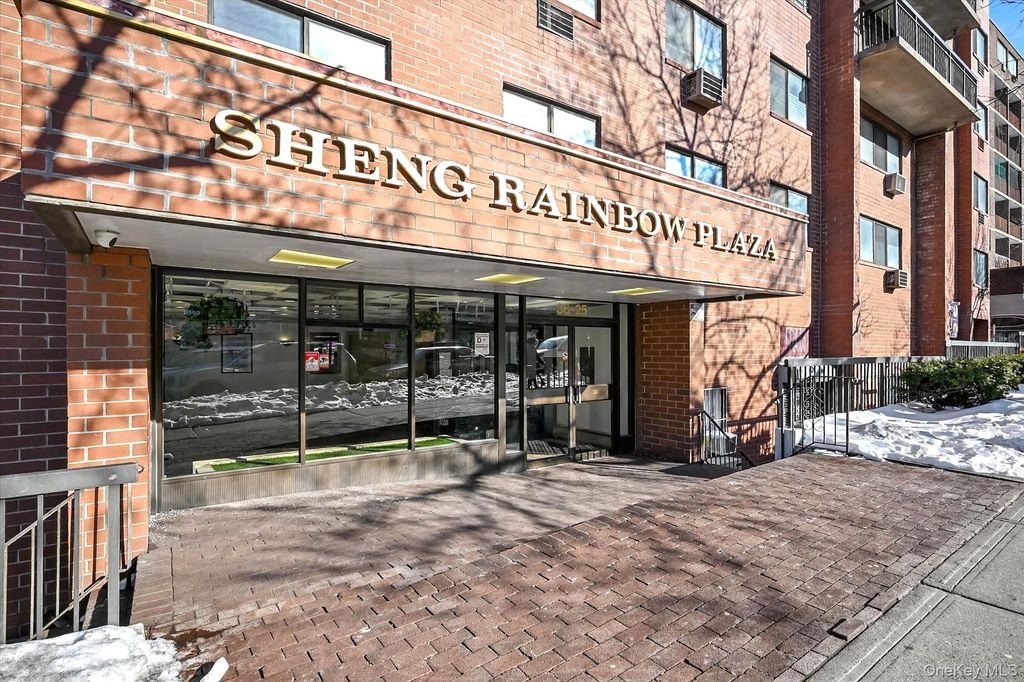 Photo of 36-25 Union Street #5E, Flushing, NY 11354 (MLS # 959707)