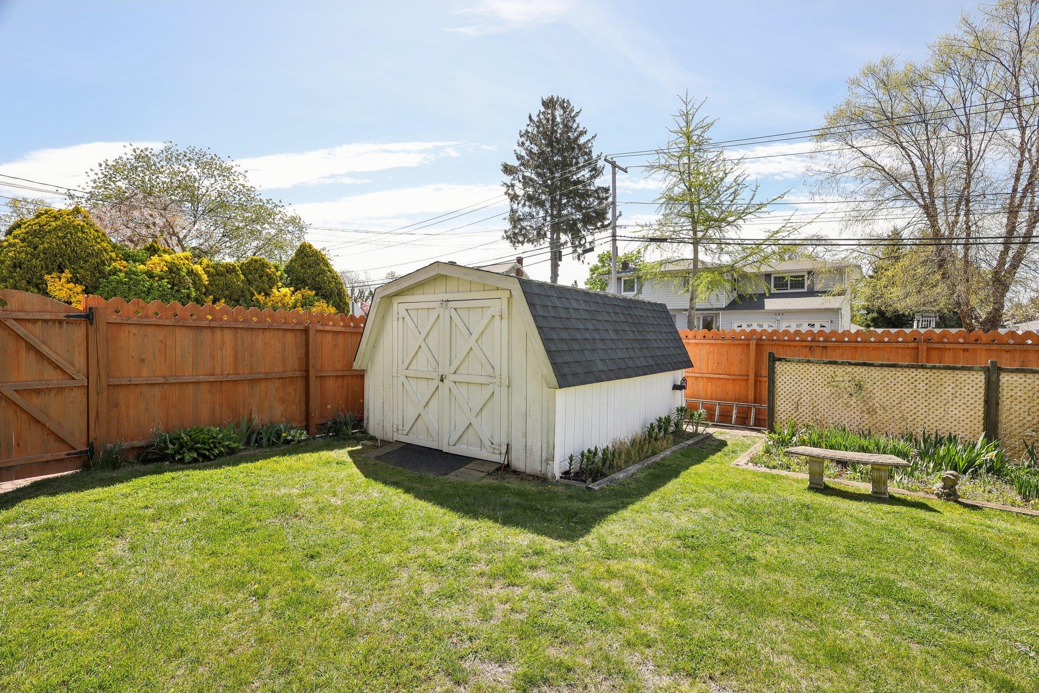 77 Church Avenue, Islip, New York image 47