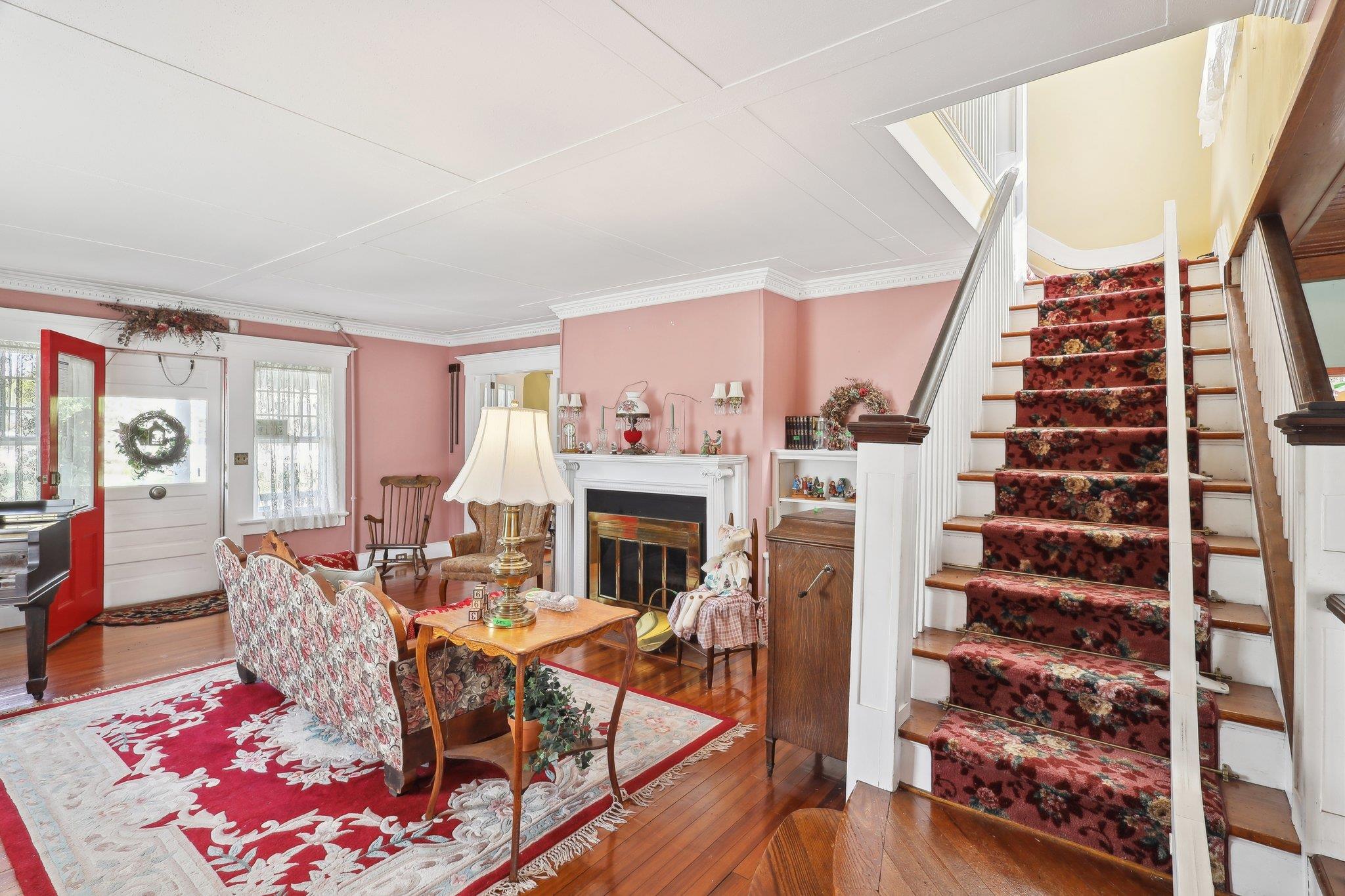 77 Church Avenue, Islip, New York image 9
