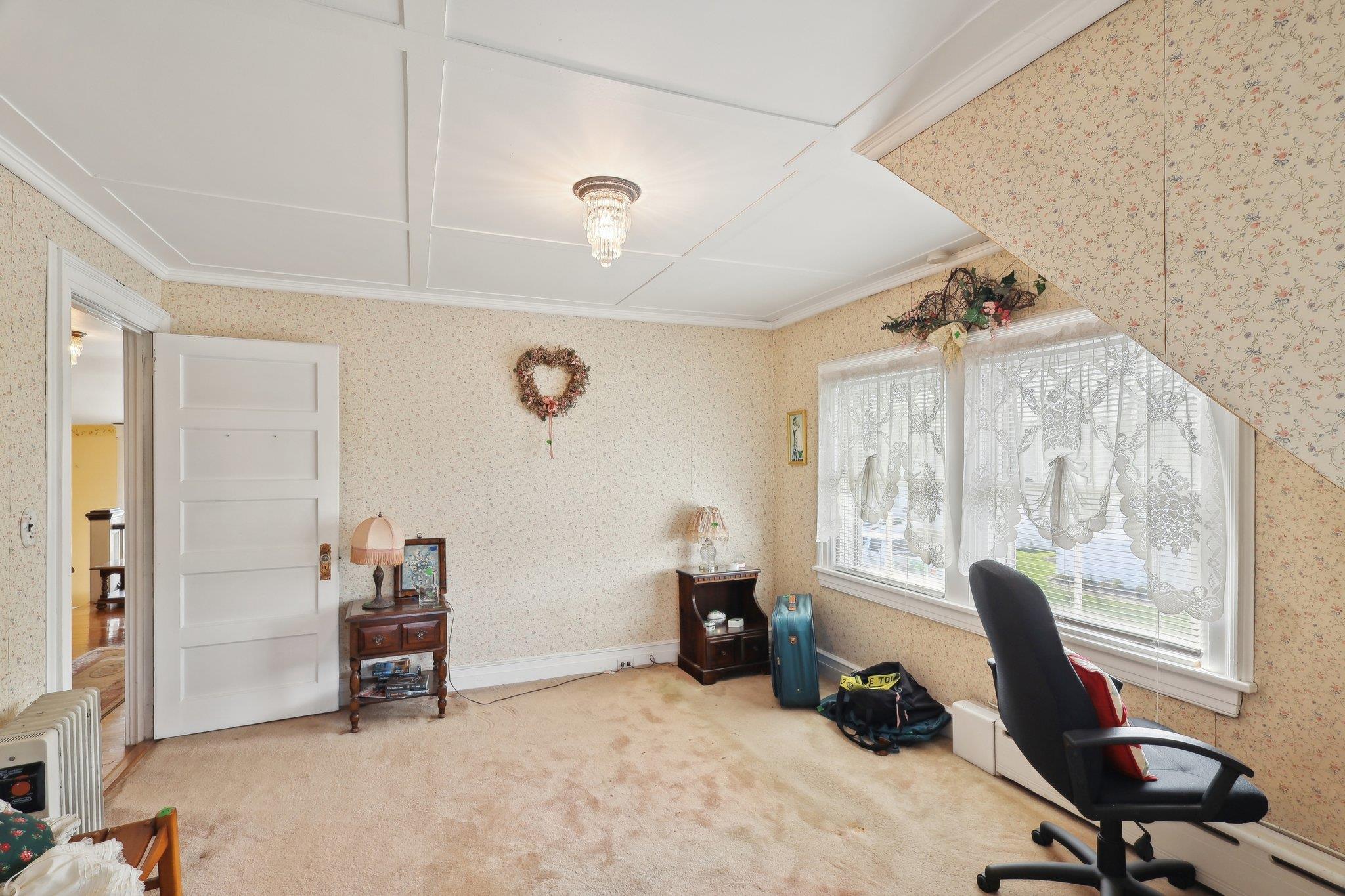 77 Church Avenue, Islip, New York image 32