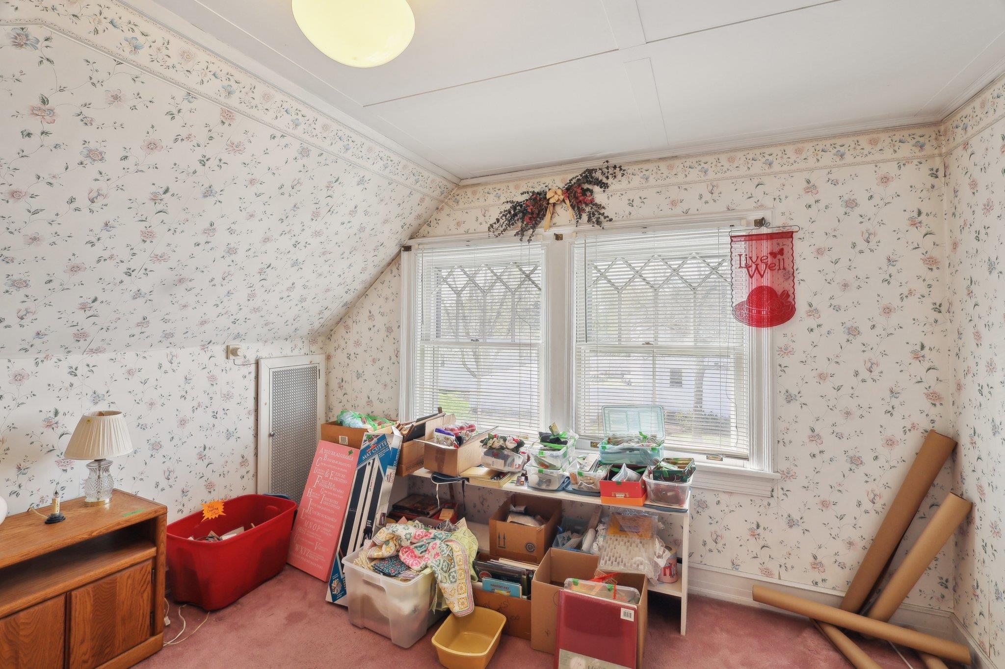 77 Church Avenue, Islip, New York image 29