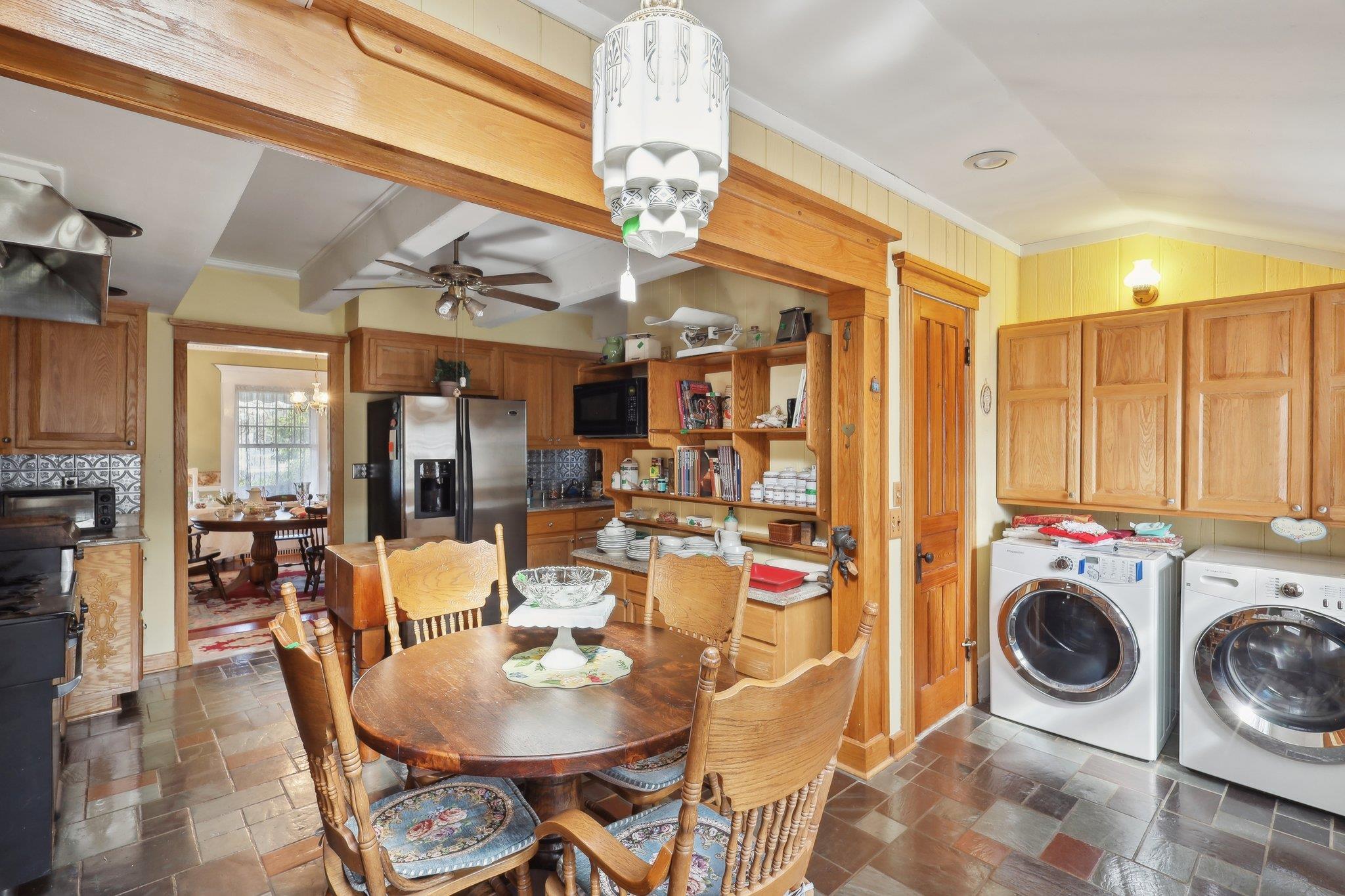 77 Church Avenue, Islip, New York image 17