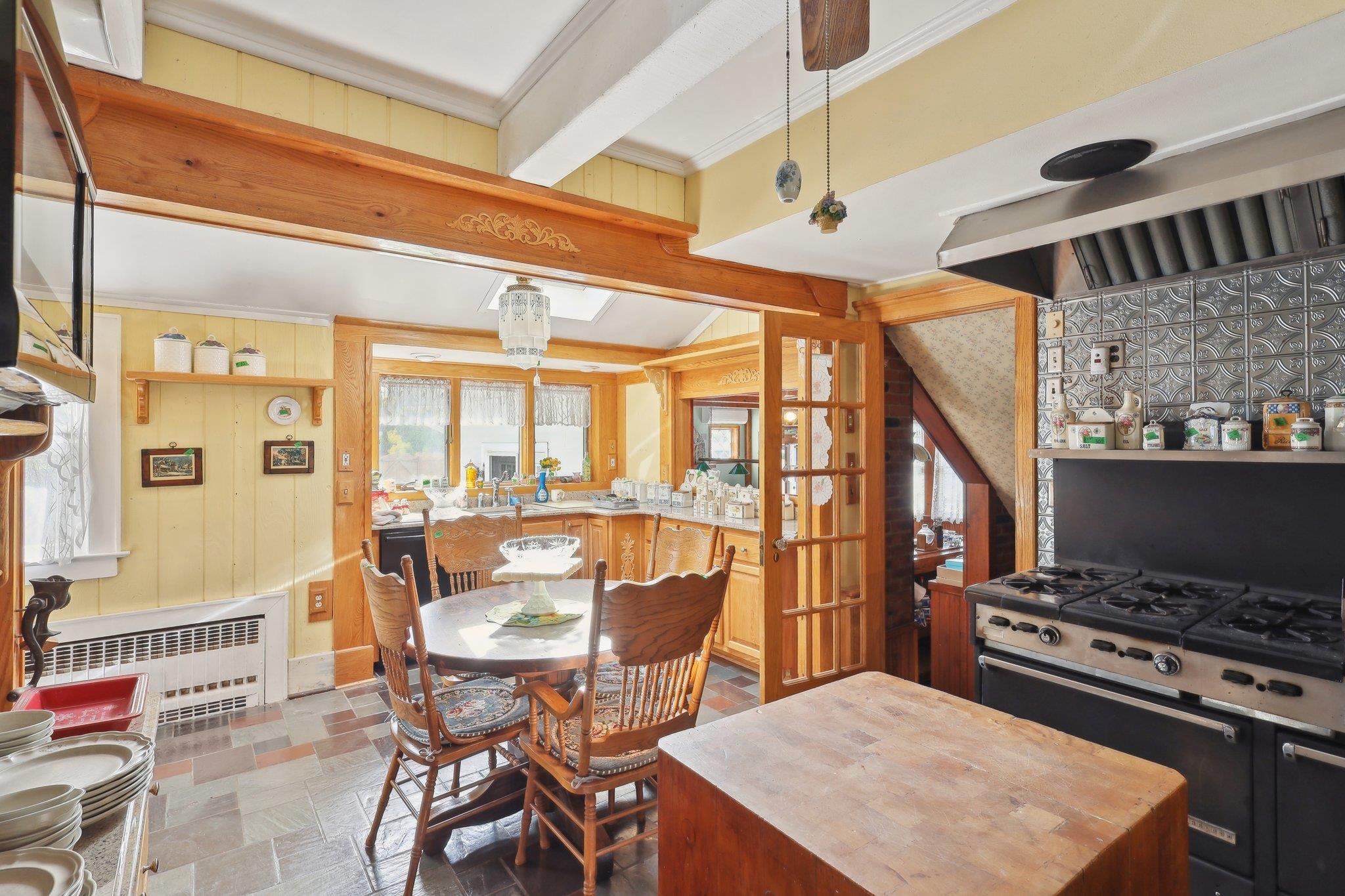 77 Church Avenue, Islip, New York image 16