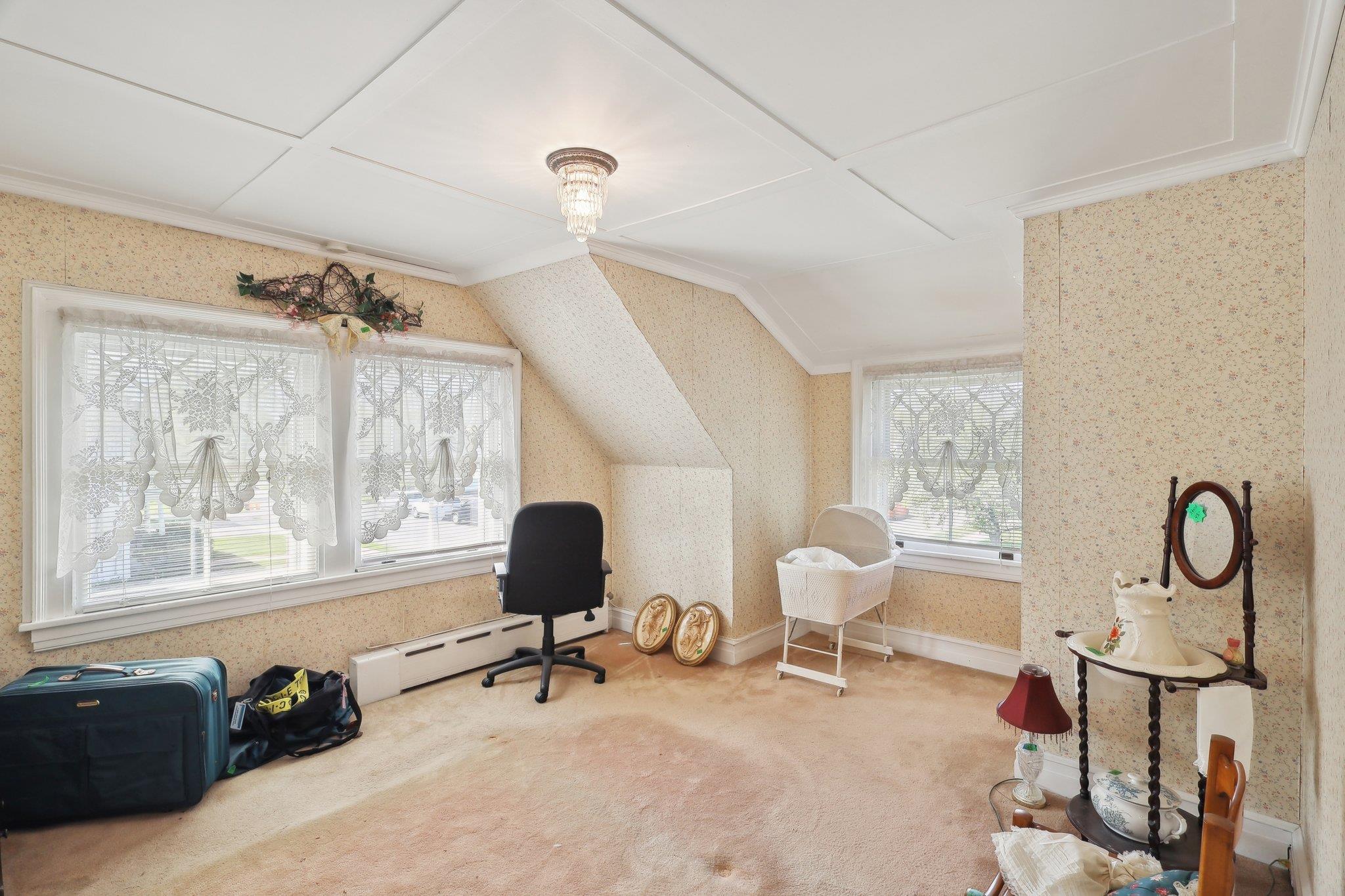 77 Church Avenue, Islip, New York image 30