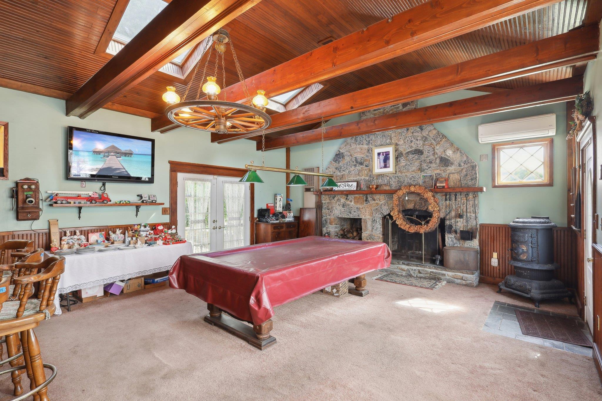 77 Church Avenue, Islip, New York image 20