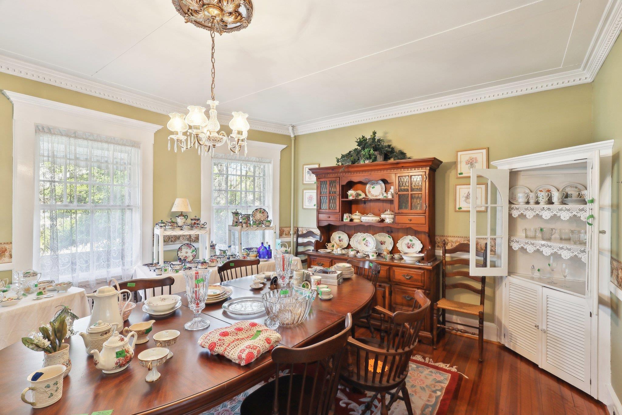 77 Church Avenue, Islip, New York image 13