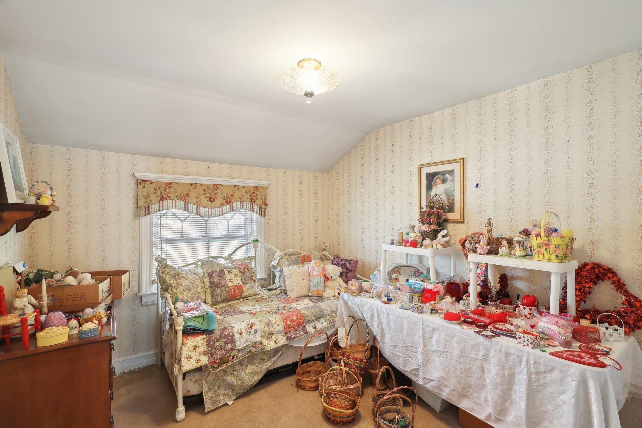 77 Church Avenue, Islip, New York image 34