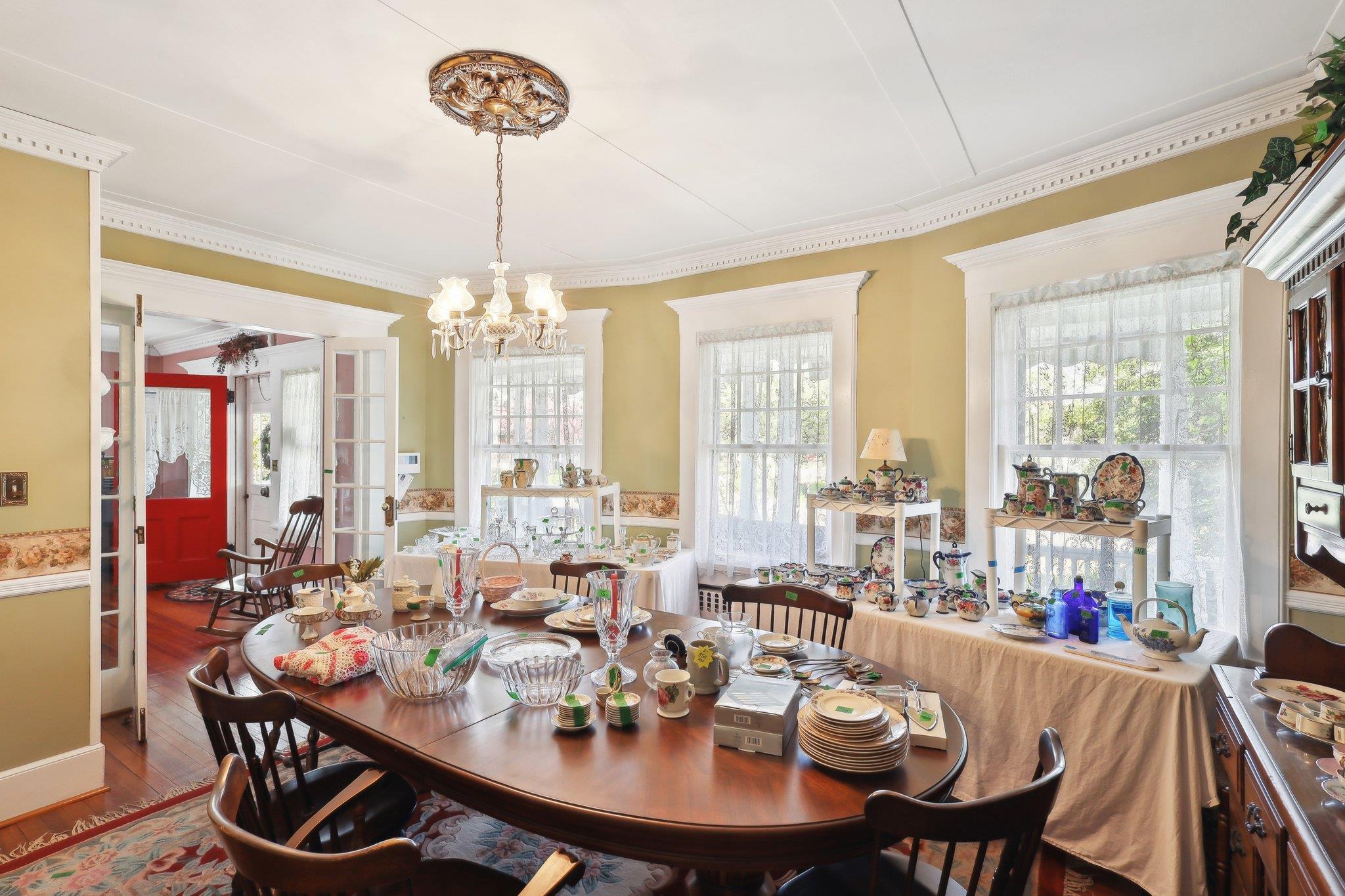 77 Church Avenue, Islip, New York image 14