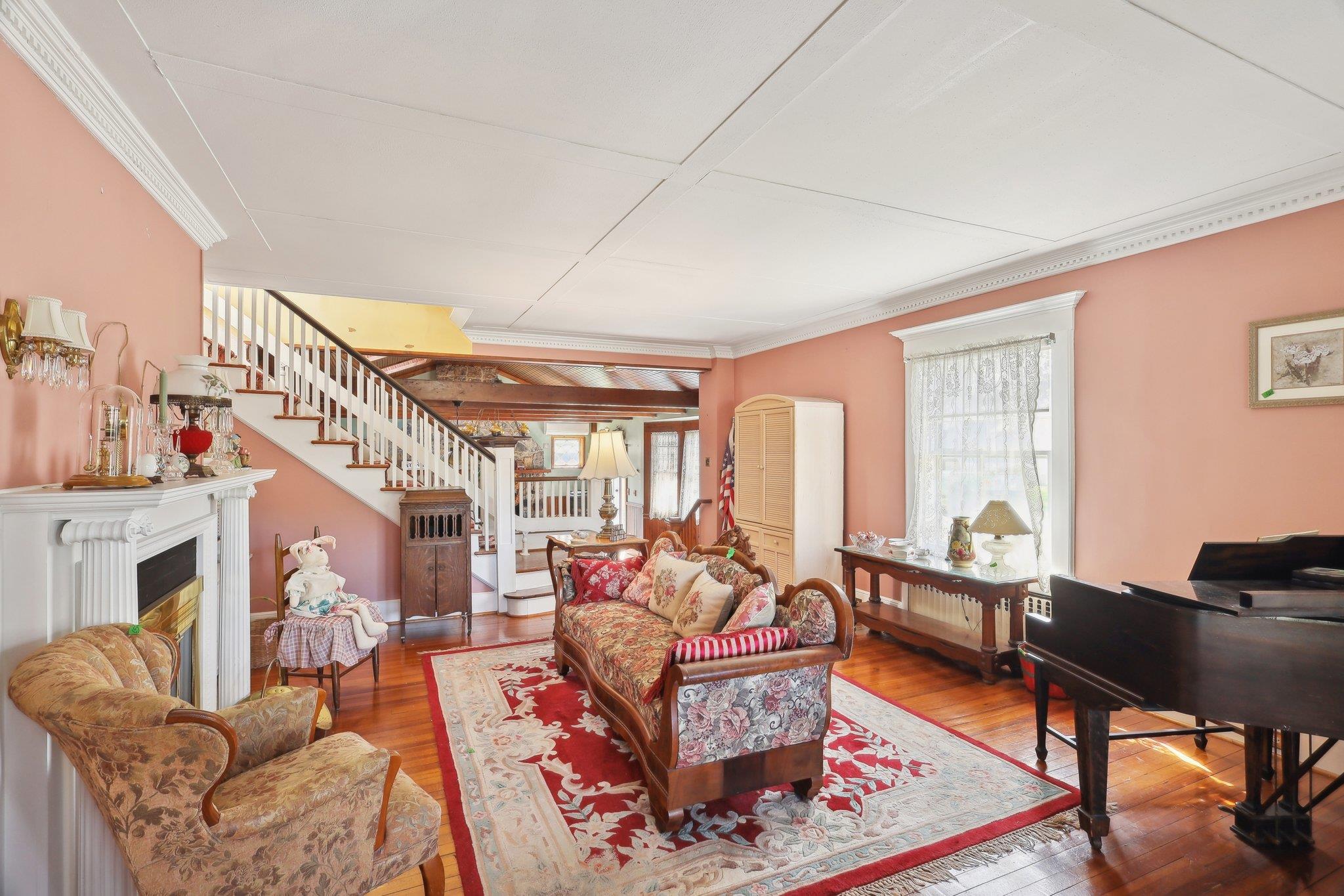77 Church Avenue, Islip, New York image 11