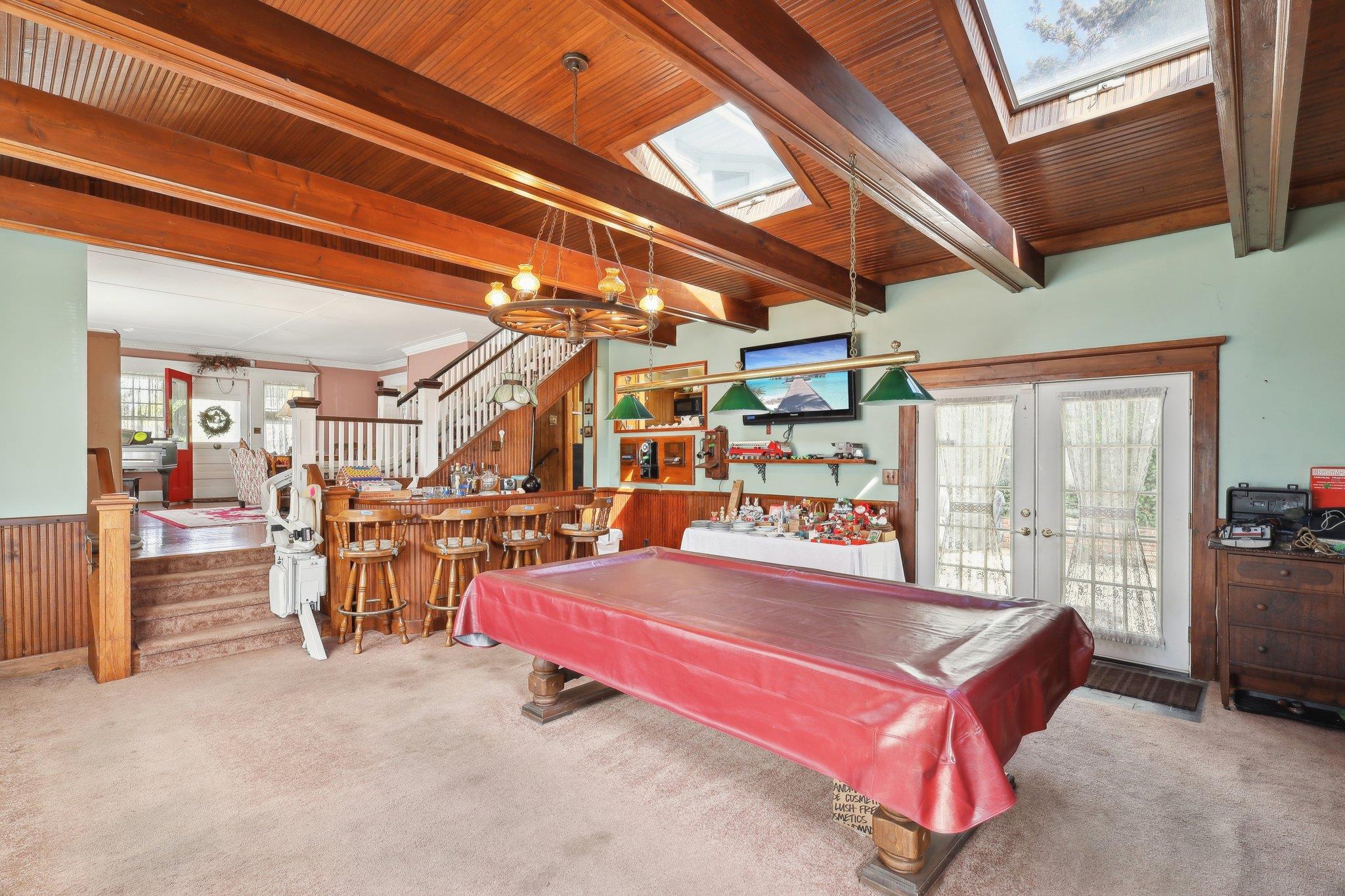 77 Church Avenue, Islip, New York image 19