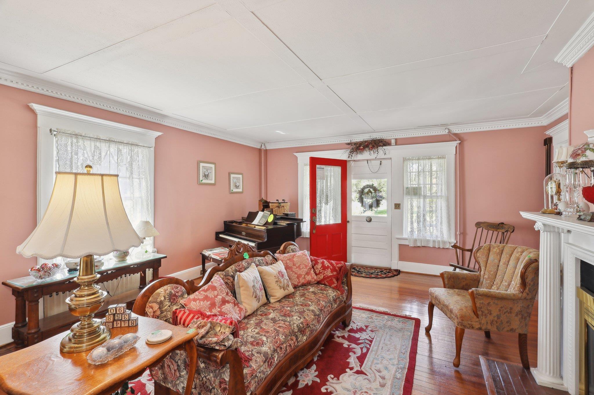 77 Church Avenue, Islip, New York image 7