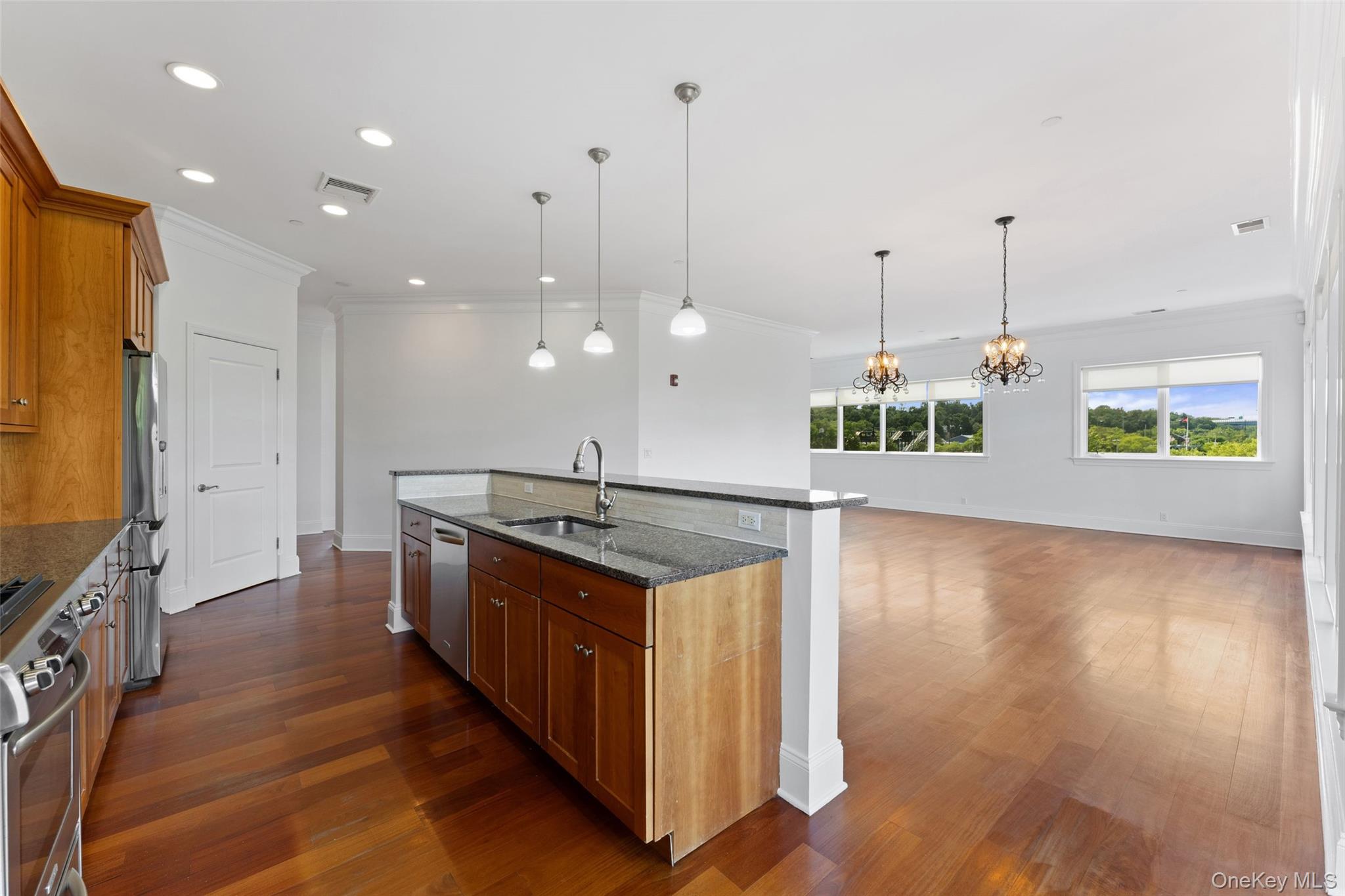 127 W Main Street 200