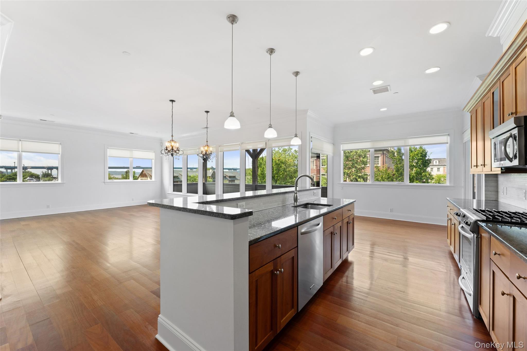 127 W Main Street 200
