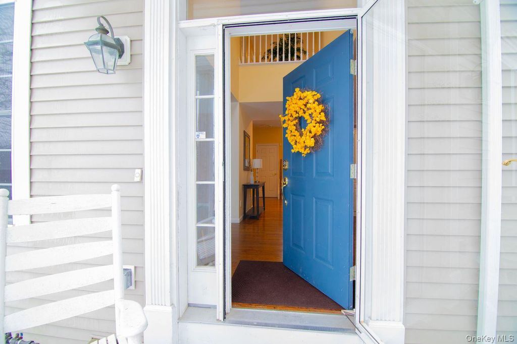 Photo of 141 Friendship Court, White Plains, NY 10603 (MLS # 964003)