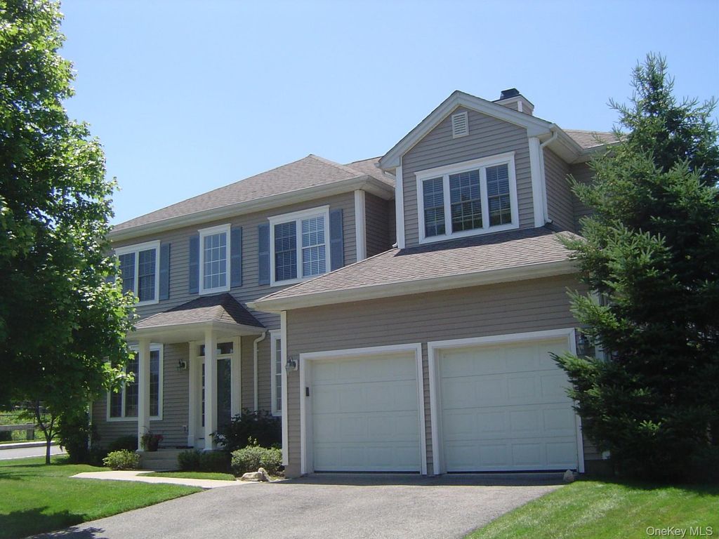 Photo of 141 Friendship Court, White Plains, NY 10603 (MLS # 964003)