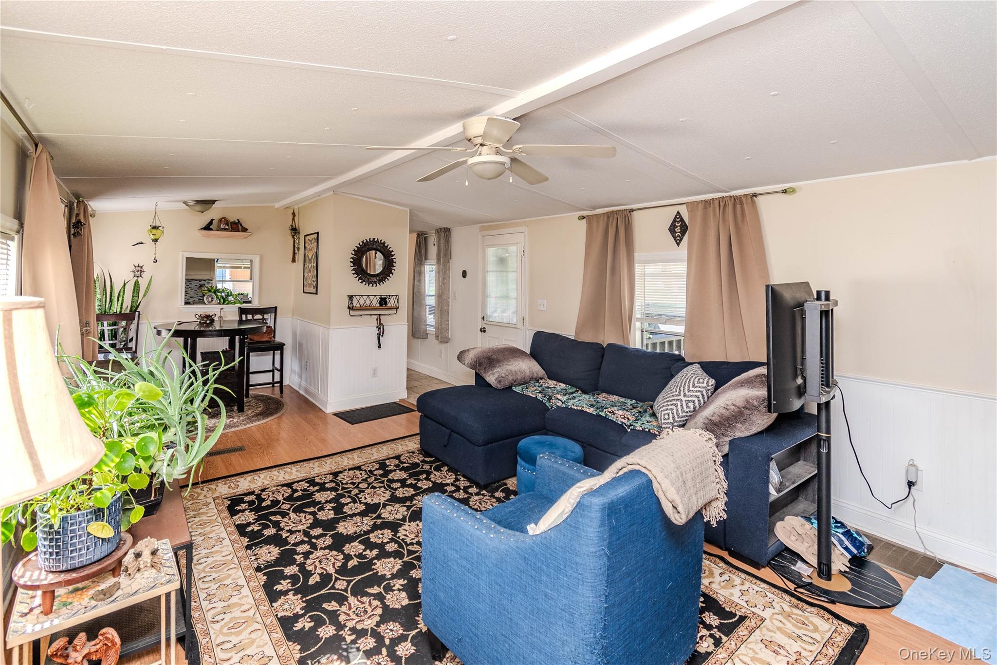 723 Beekman Road 11 - Photo 3