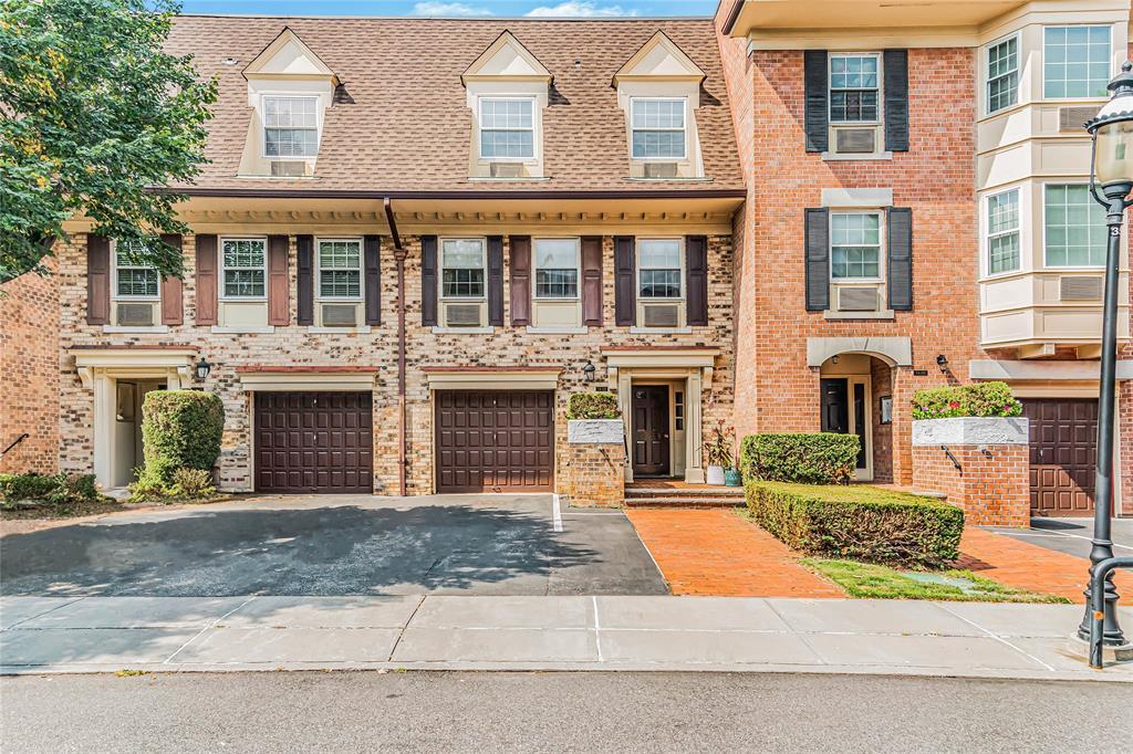 Property for Sale at Jordan Dr Drive, Bayside, Queens, NY - Bedrooms: 2 
Bathrooms: 2 
Rooms: 6  - $859,000