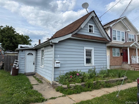 Homes For Sale - 1326 Star Avenue<br/> Elmont, NY 11003