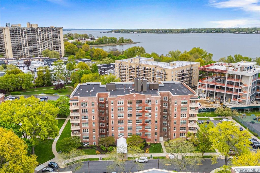 Photo of 23-45 Bell Boulevard #1H, Bayside, NY 11360 (MLS # 992445)