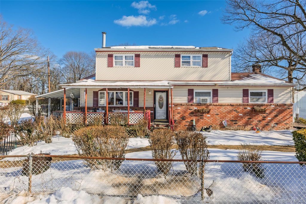 Photo of 239 Washington Avenue, Amityville, NY 11701 (MLS # 962102)