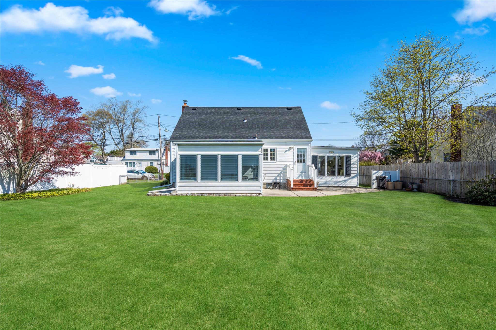 24 Elaine Drive, Sayville, New York image 30