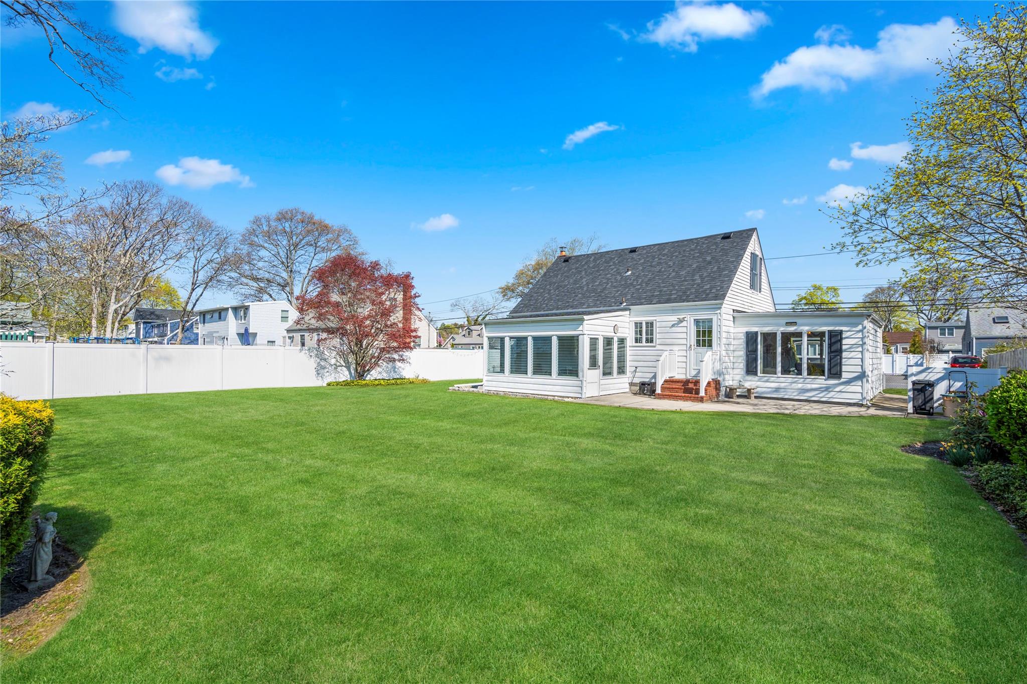 24 Elaine Drive, Sayville, New York image 32