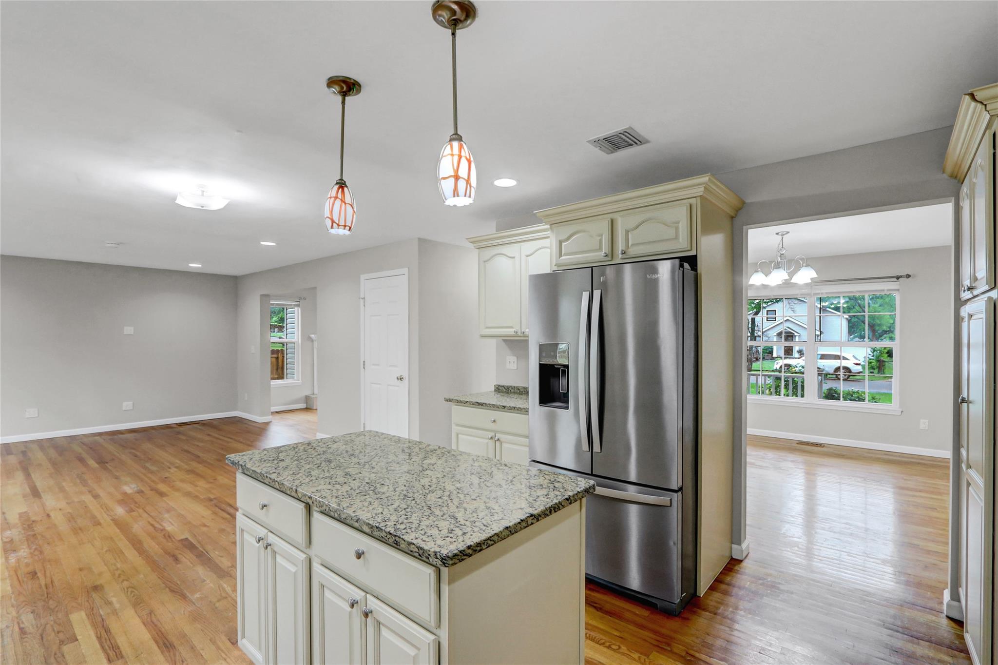 27 Inwood Avenue, Selden, New York image 13