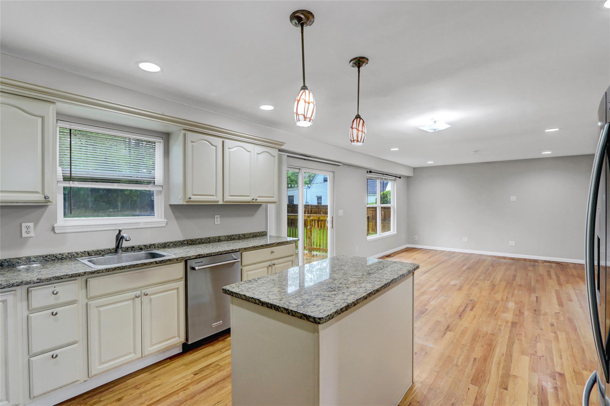27 Inwood Avenue, Selden, New York image 12