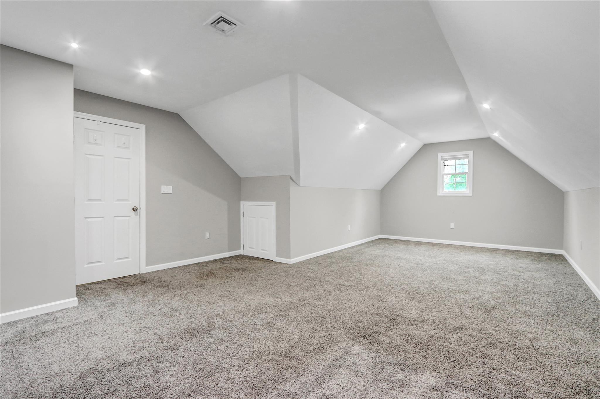 27 Inwood Avenue, Selden, New York image 30