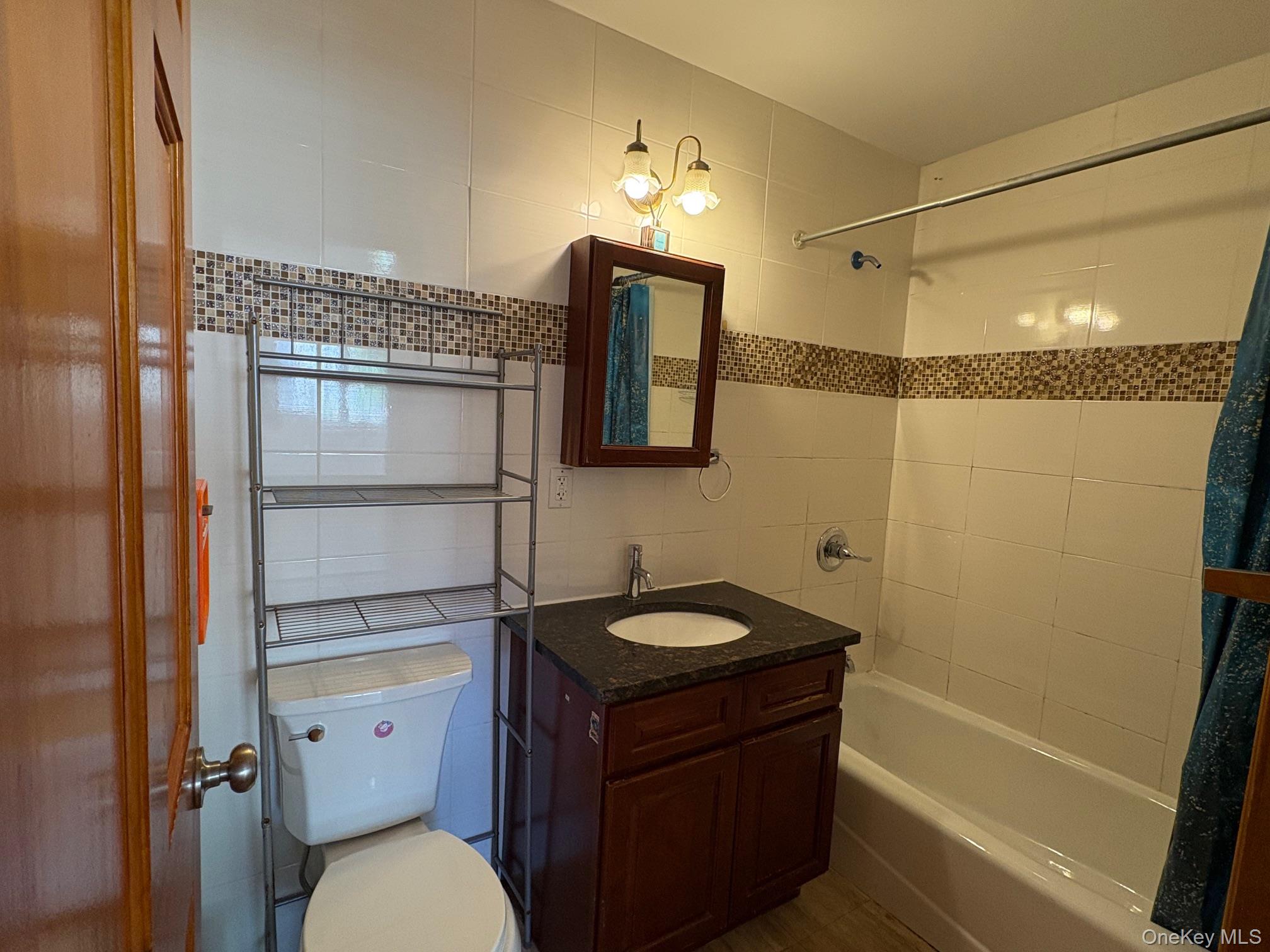 3111 Linden Place 1B