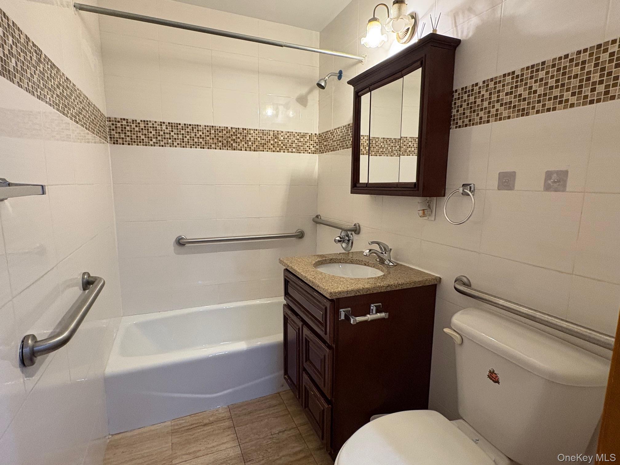 3111 Linden Place 1B