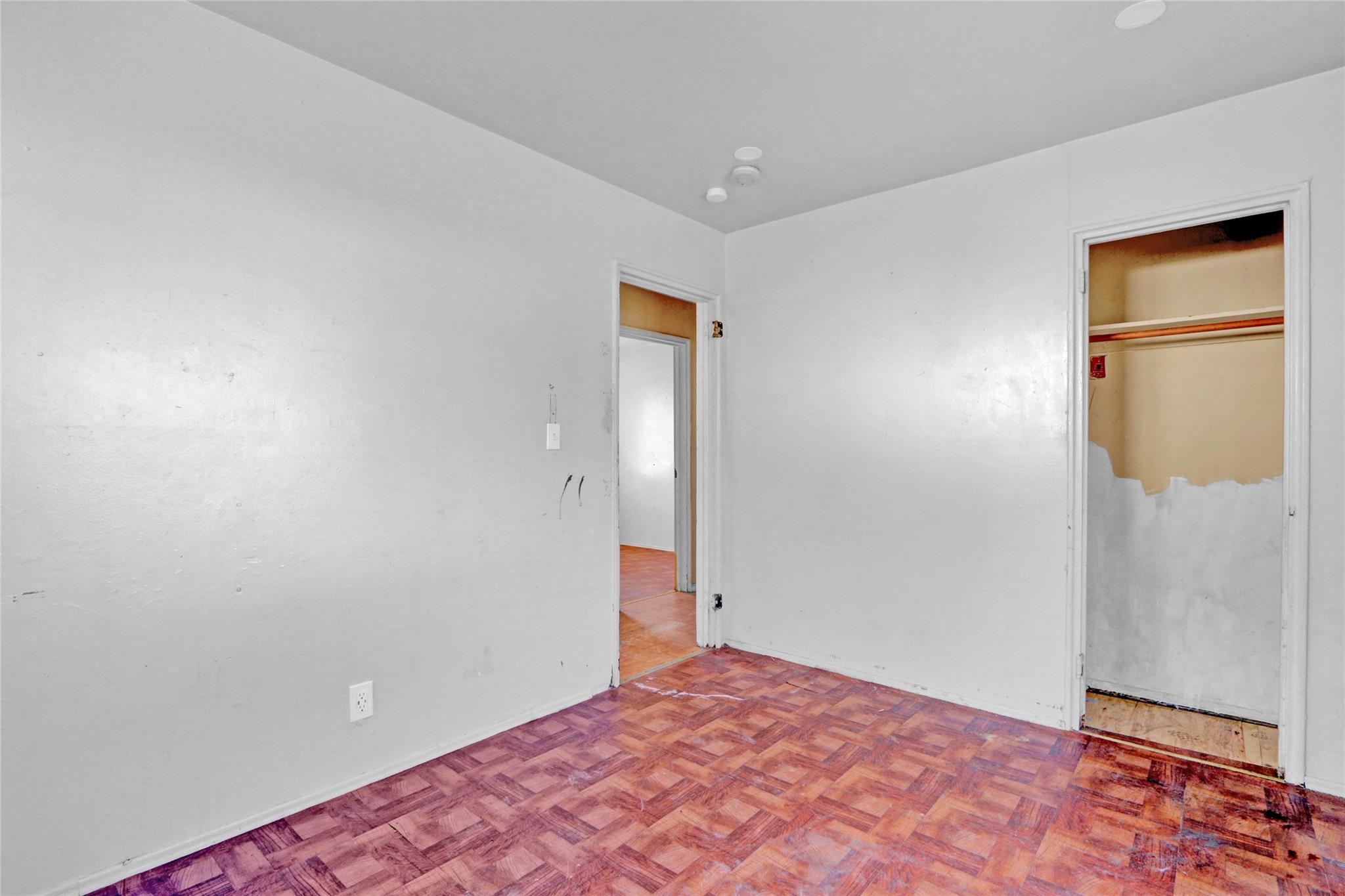 818 Meade Avenue, Bellport, New York image 11
